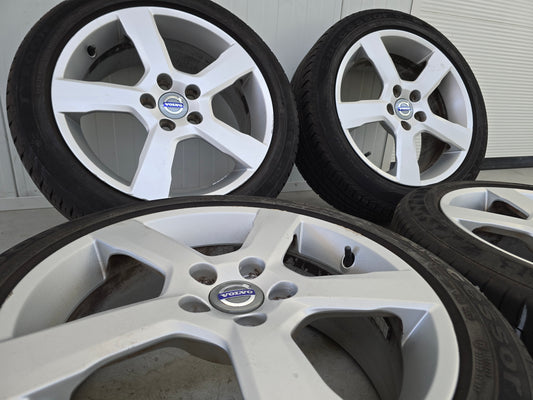 Volvo C30 S40 V40 V50 17 inch velgen zomerbanden OEM