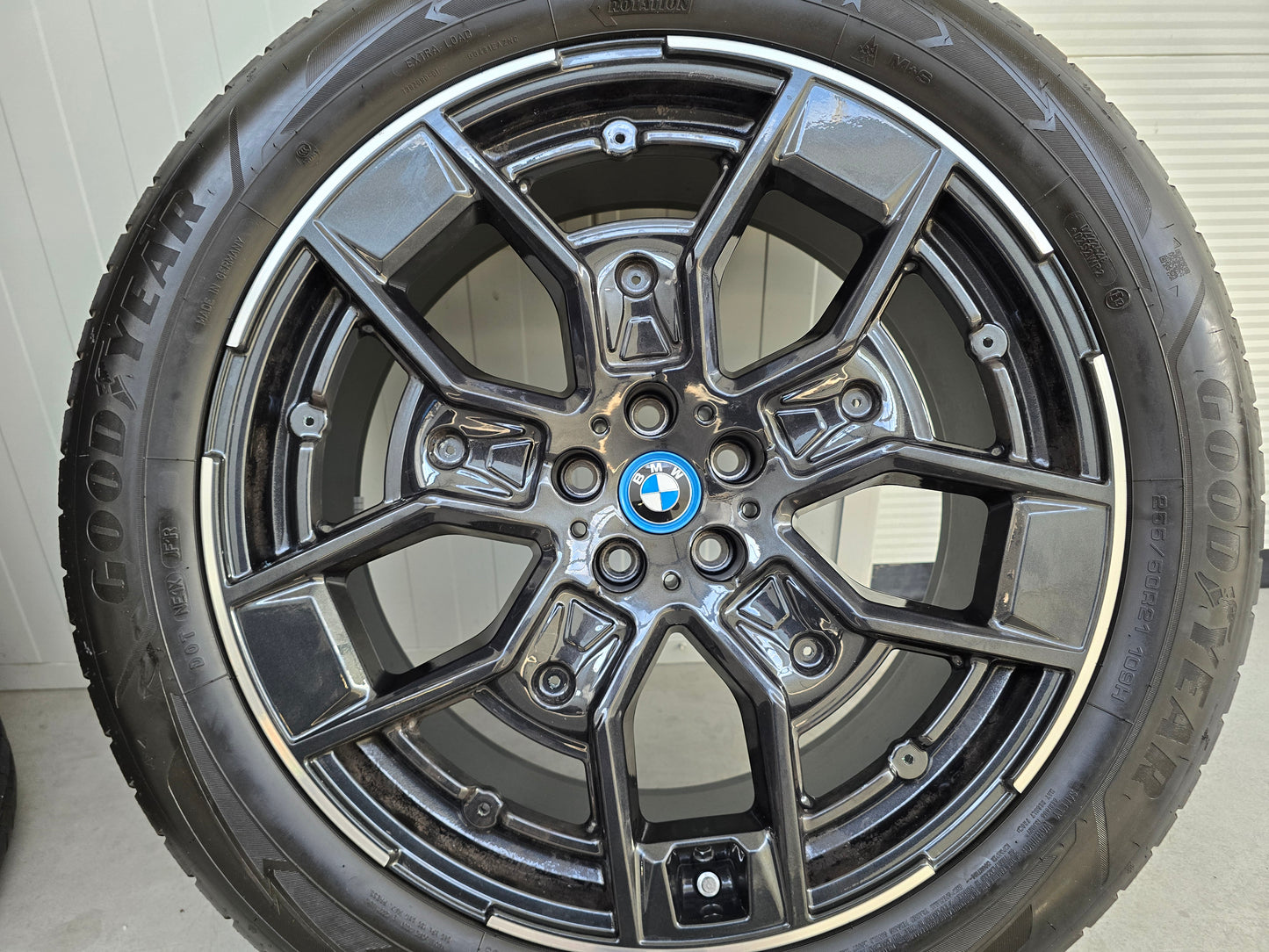 BMW iX 21 inch velgen winterbanden 1011 DEMO sport
