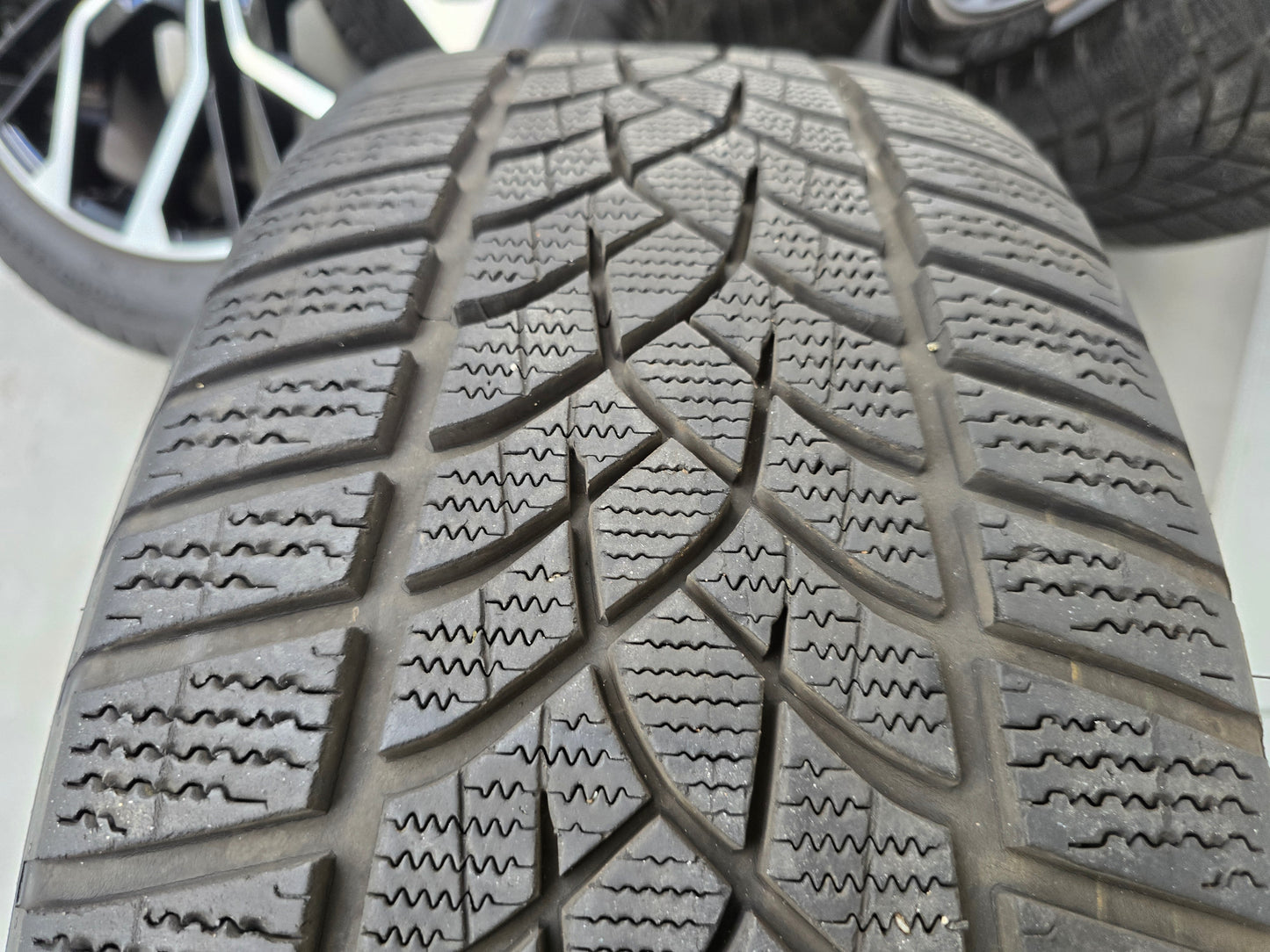 VW ID4 ID5 ID6 IDBuzz Audi Q4 Enyac 20 inch winterbanden