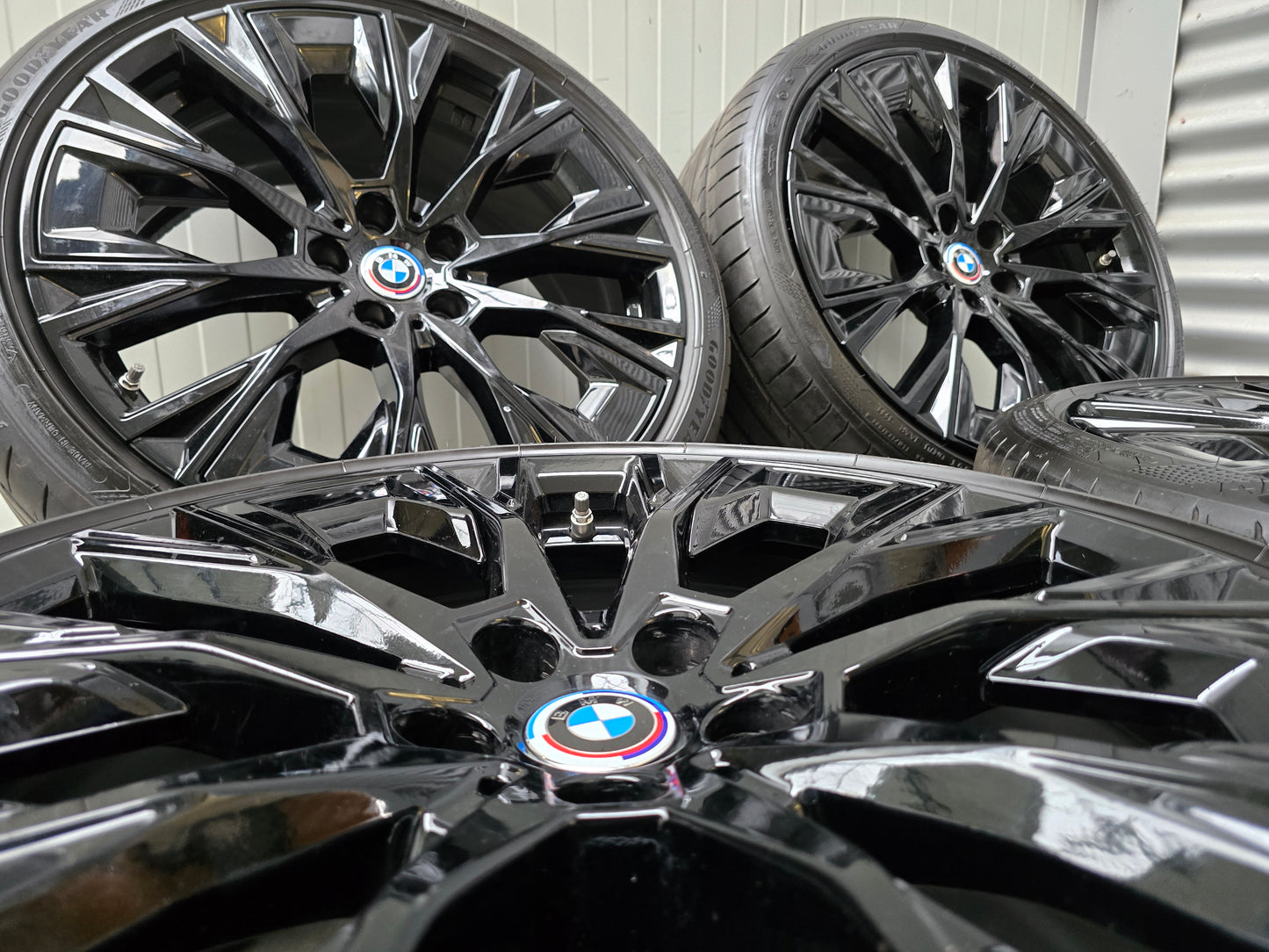 BMW i4 4 ser G26 862i 20 inch breedset velgen zomerbanden zwart
