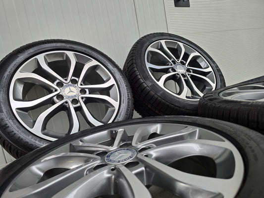 Mercedes C Klasse 17 inch velgen NIEUWE winterbanden breedset