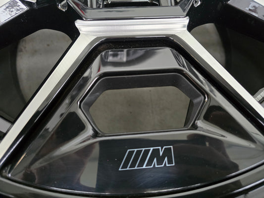 BMW XM G09 922M 22 inch velgen winterbanden breedset DEMO