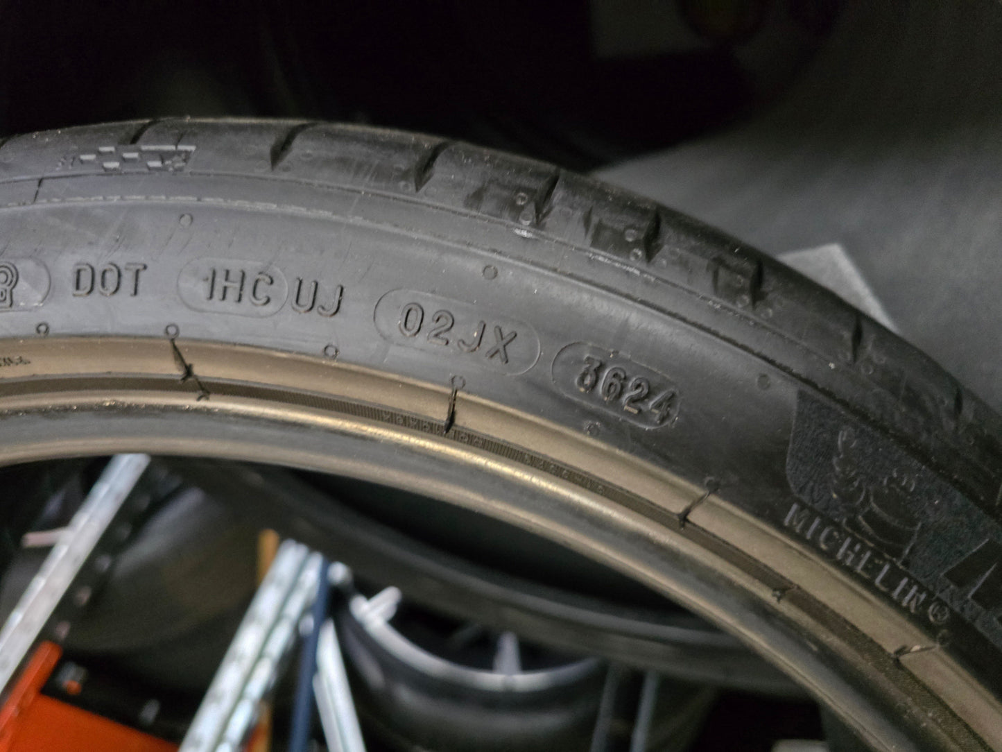 2x Michelin Pilot Sport 5 * 225/40R19 93Y XL zomerbanden 5mm