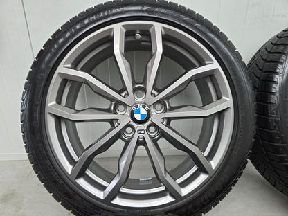 BMW 1 serie F40 2 serie 18 inch Winterbanden 711M velgen