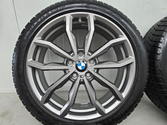 BMW 1 serie F40 2 serie 18 inch Winterbanden 711M velgen