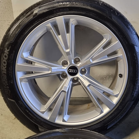 DEMO Originele Audi Q8 21 inch velgen + zomerbanden 6mm 5x112 285/45R21