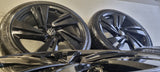 Originele zeer unieke 20 inch VW velgen black + zgan Michelin Pilot Sport 4 Zomerbanden Tiguan 5x112 255/40 20