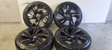 Originele zeer unieke 20 inch VW velgen black + zgan Michelin Pilot Sport 4 Zomerbanden Tiguan 5x112 255/40 20