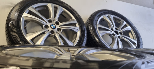 BMW X1 X2 2 serie 18 inch velgen + All Season banden 7.5mm 205 55 18 5x112 BMW