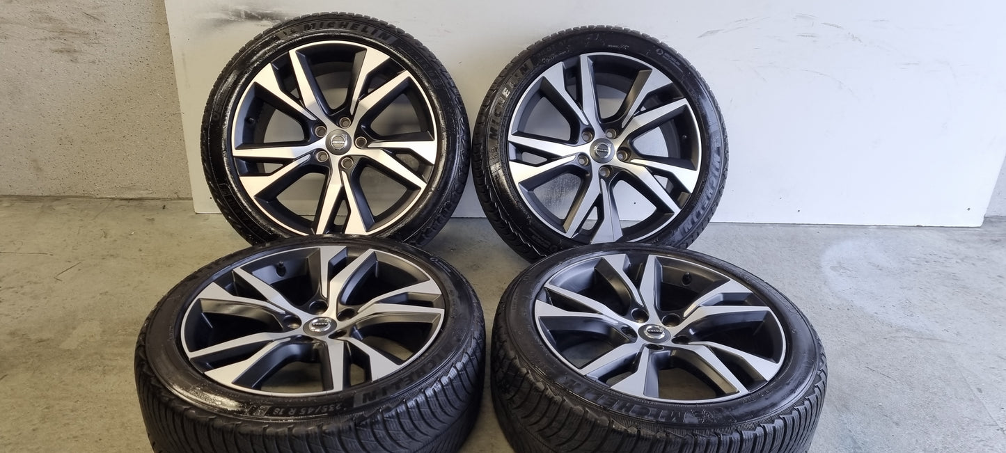 Demo Originele Volvo V60 S60 18 inch R-Line Velgen+ Michelin Winterbanden 6.5mm 235 45 18 5x108