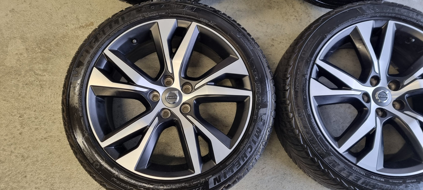 Demo Originele Volvo V60 S60 18 inch R-Line Velgen+ Michelin Winterbanden 6.5mm 235 45 18 5x108