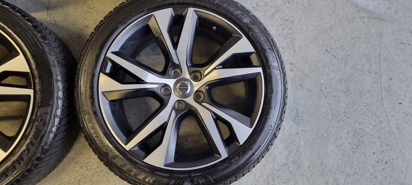 Demo Originele Volvo V60 S60 18 inch R-Line Velgen+ Michelin Winterbanden 6.5mm 235 45 18 5x108