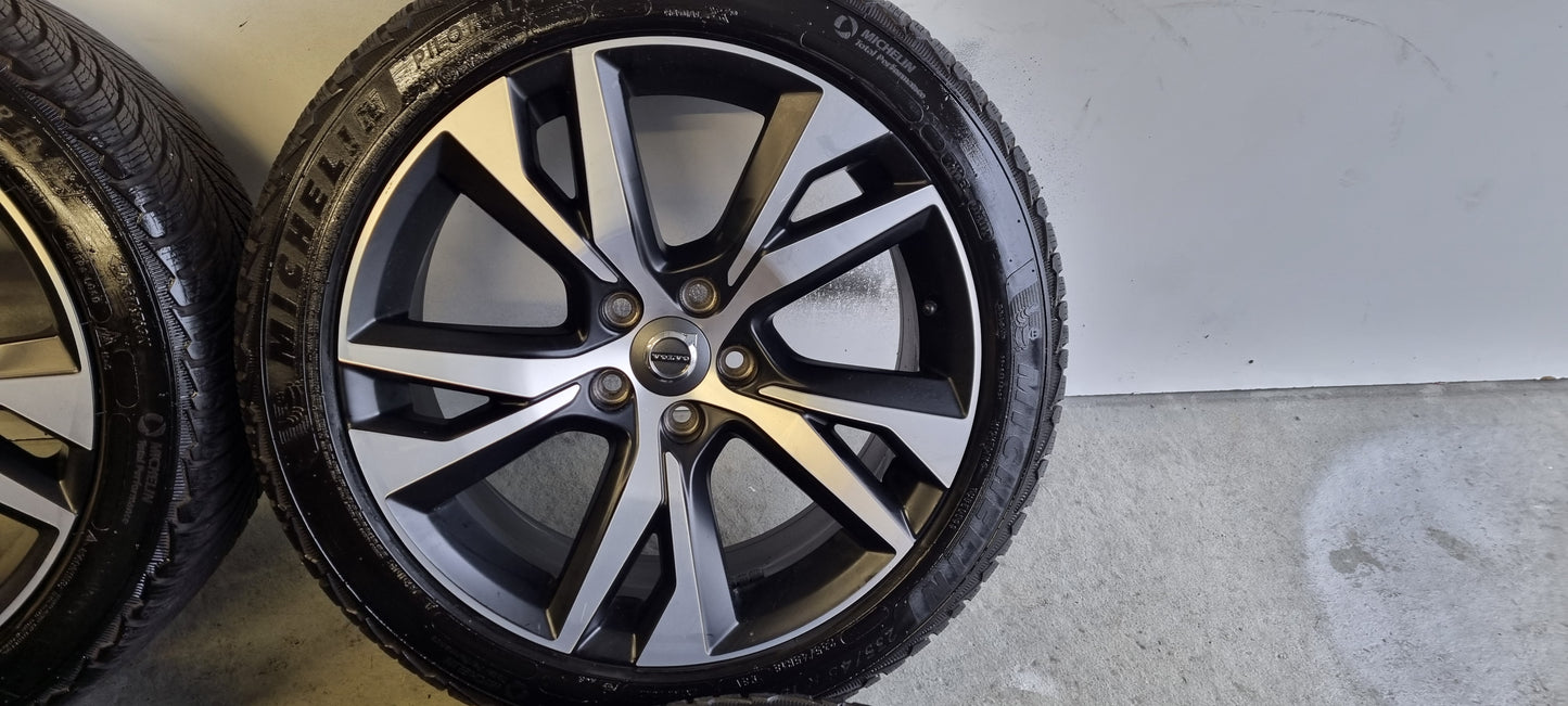 Demo Originele Volvo V60 S60 18 inch R-Line Velgen+ Michelin Winterbanden 6.5mm 235 45 18 5x108