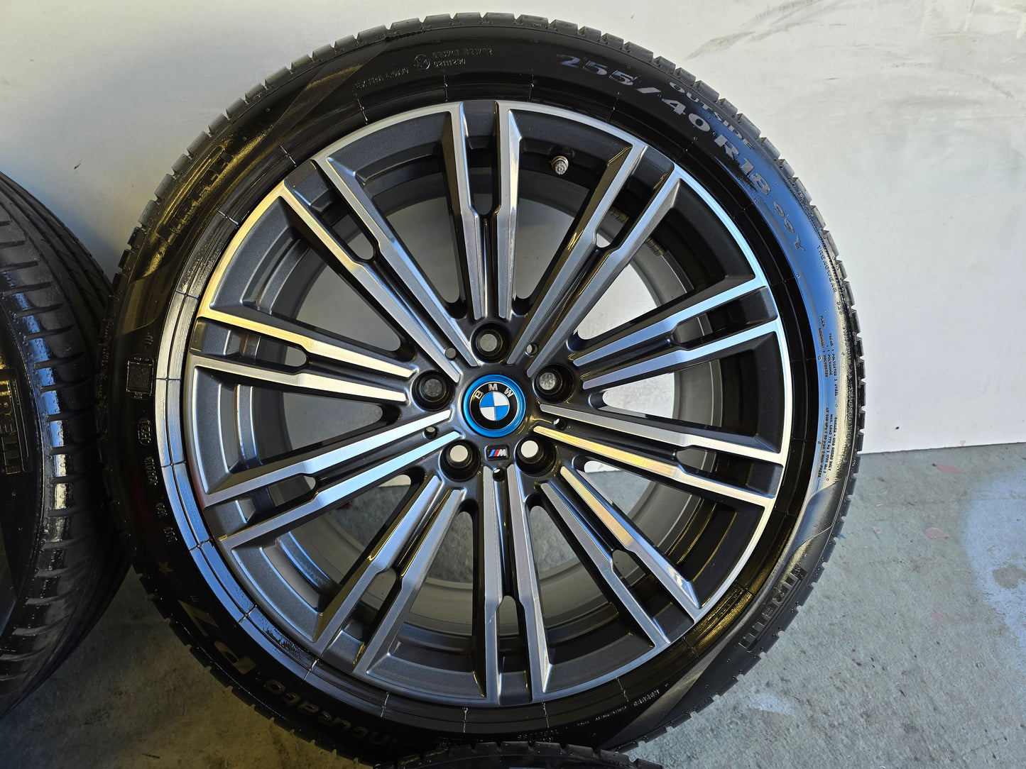 DEMO Originele BMW 18 inch M velgen BREEDSET styling 790M 3 serie G20 G21 + zomerbanden 5.5mm