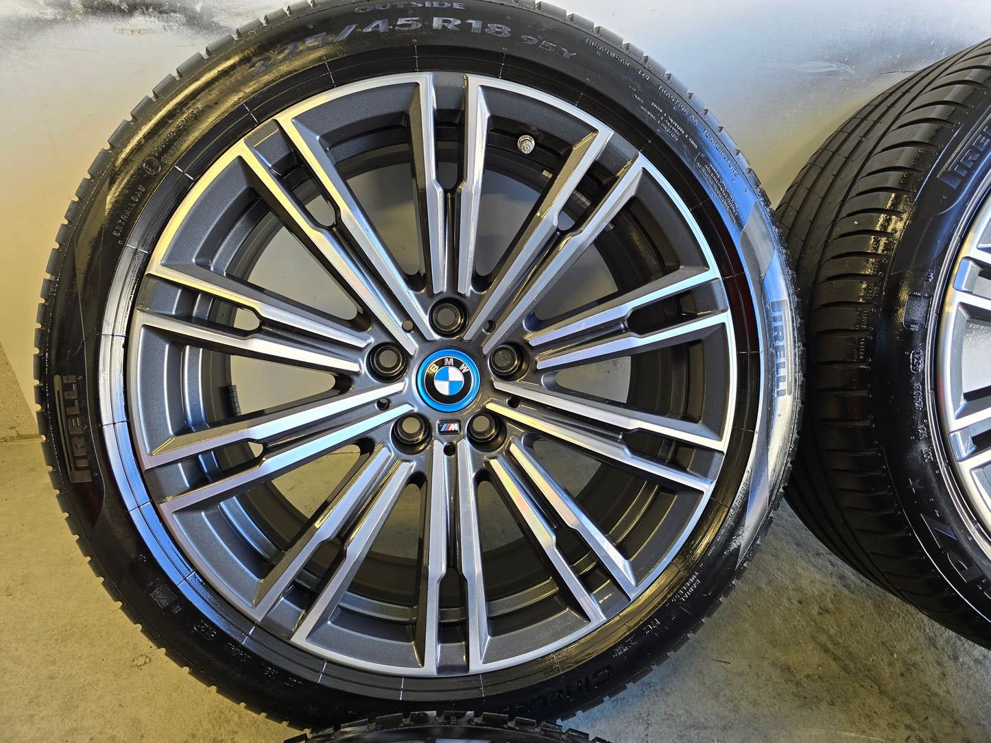 DEMO Originele BMW 18 inch M velgen BREEDSET styling 790M 3 serie G20 G21 + zomerbanden 5.5mm