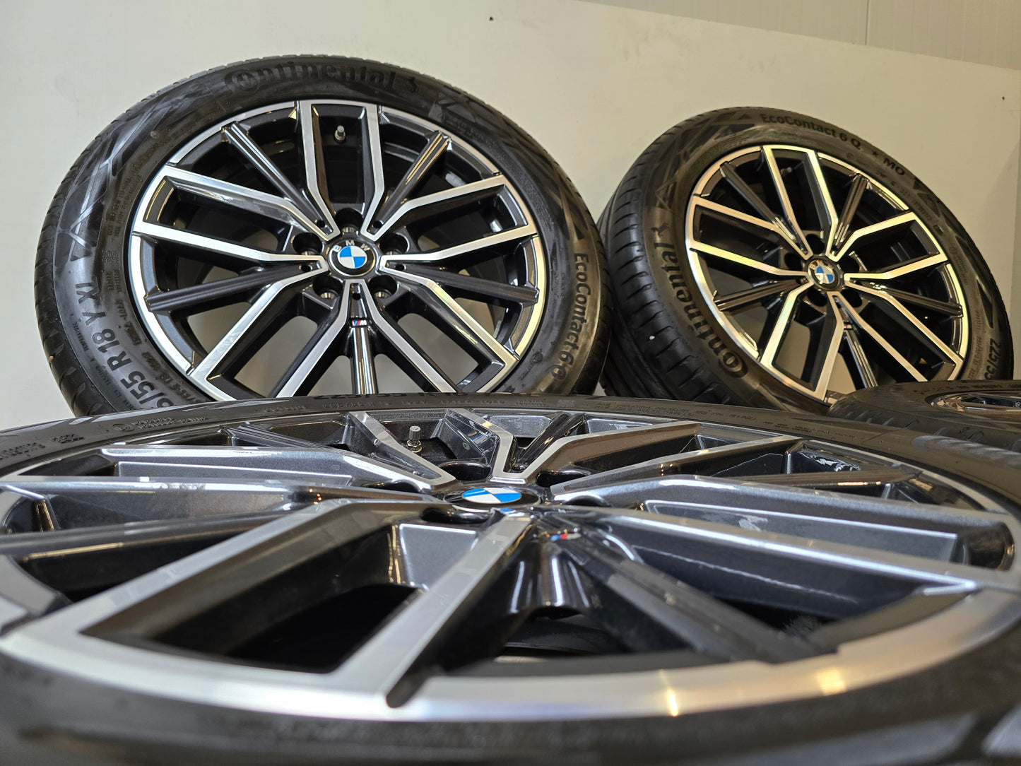 Demo originele BMW iX1 X1 X2 (U10 / U11) 18 inch M-Line Sport velgen + Continental Zomerbanden 225 55 18 5x112