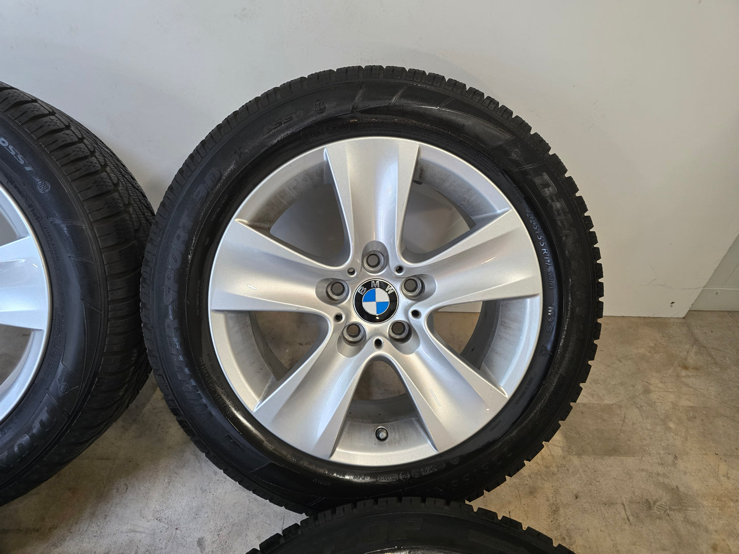 Origineel BMW 17" velgen + ZGAN Winterbanden 7.5mm 5x120 F10 F11 e60 e61 225 55 17