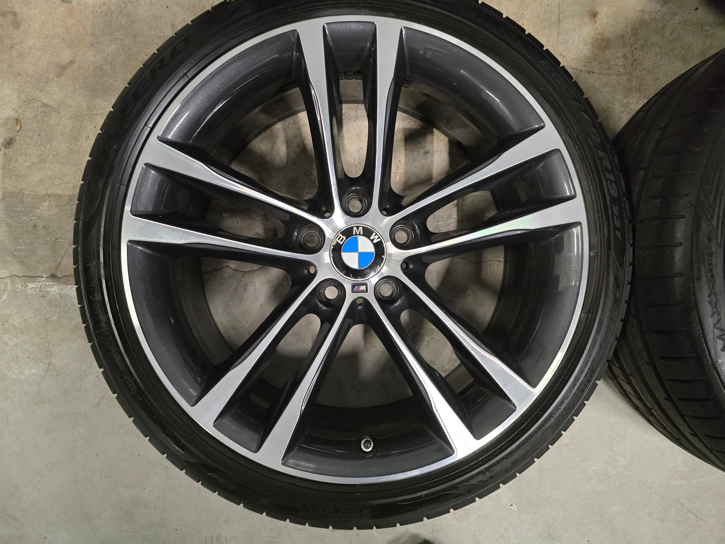 Original 19 inch BMW F30 F31 F32style 704-M Breedset Summer tires Dunlop/Pirelli 5x120