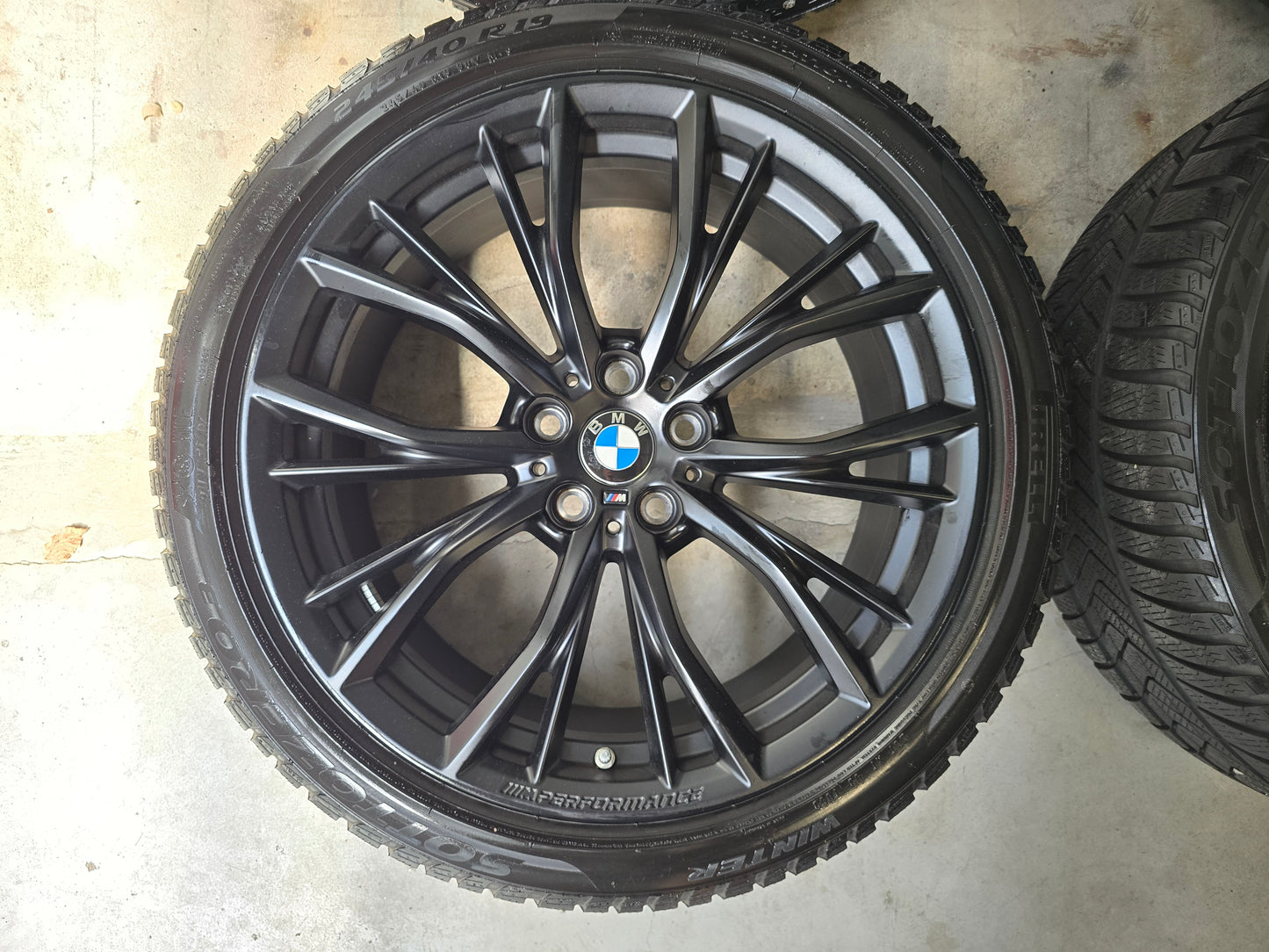 BMW M-Performance 5 series G30 G31 M786 19 inch Breedset Winter tires 245/40R19 275/35R19