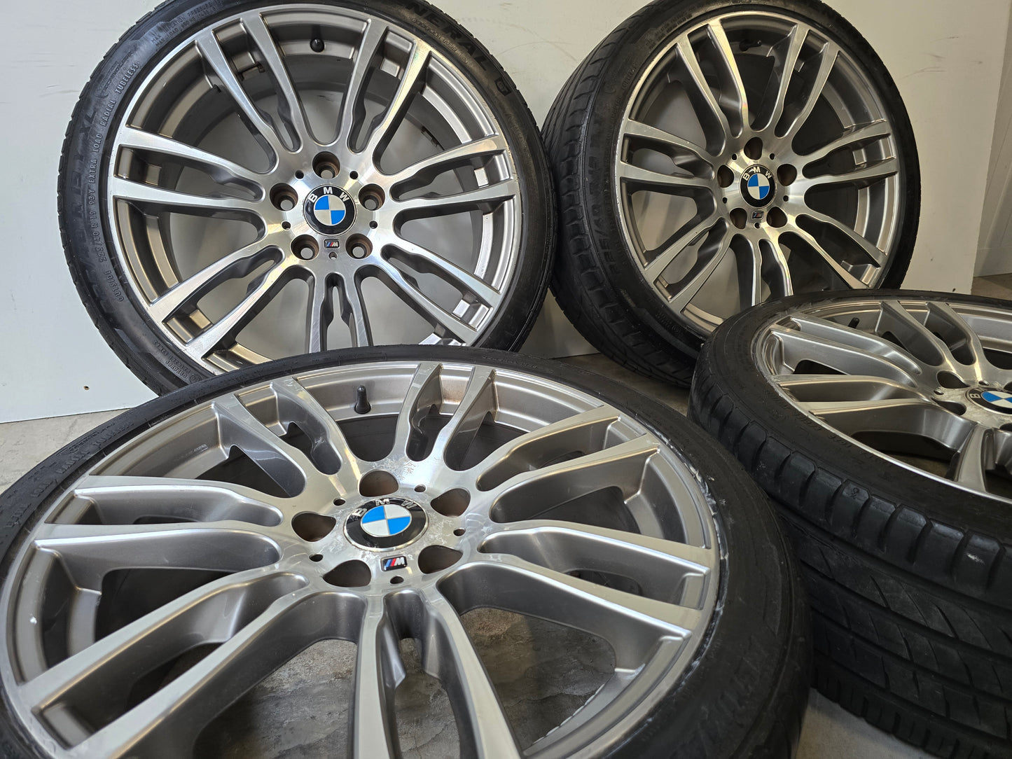 Originele BMW 403M 3 serie E90 E91 F30 F31 4 serie F32 19 inch breedset zomerbanden 5x120