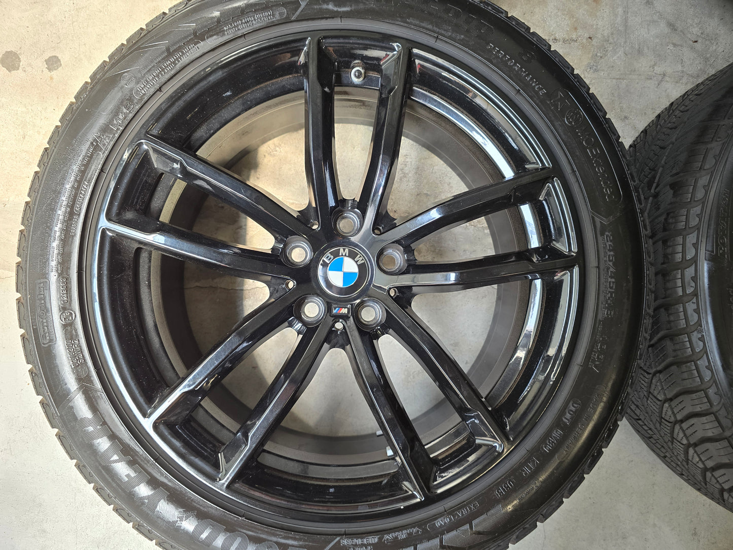 NIEUW BMW 5 serie G30 G31 7 serie G11 G12 i4 662M 18 inch black velgen nieuwe Winterbanden