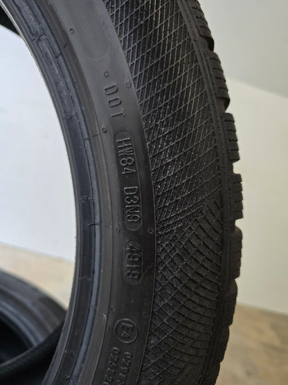 2x Continental winterbanden 235/50 R19  99H M+S Extra Load