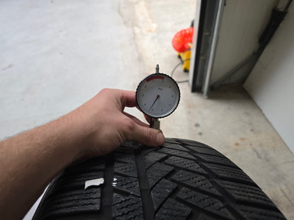 2x Continental winterbanden 235/50 R19  99H M+S Extra Load