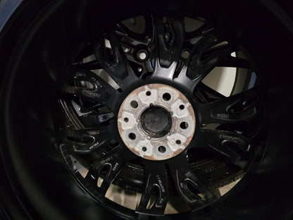 BMW X1 F48 X2 F39 18 inch velgen winterbanden 566 zwart