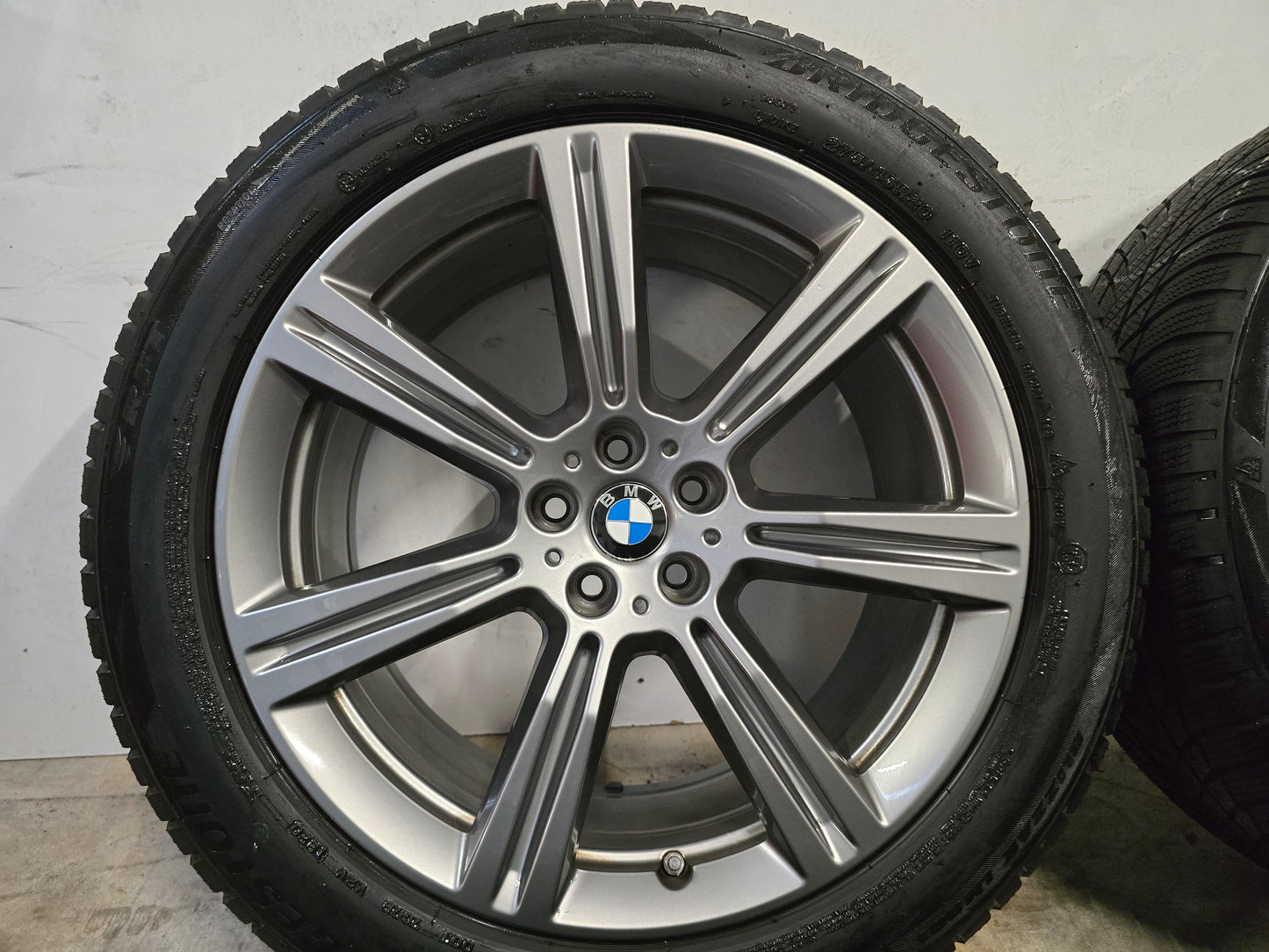 Demo Original BMW 736 20" rims Winter tires 6.5mm X5 X6 G05 G06 275/45R20