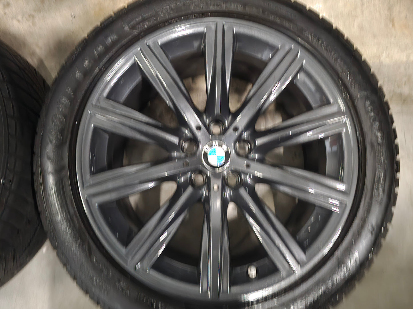 Nieuw BMW 5 serie G30 G31 i4 18 inch 684 Winterbanden