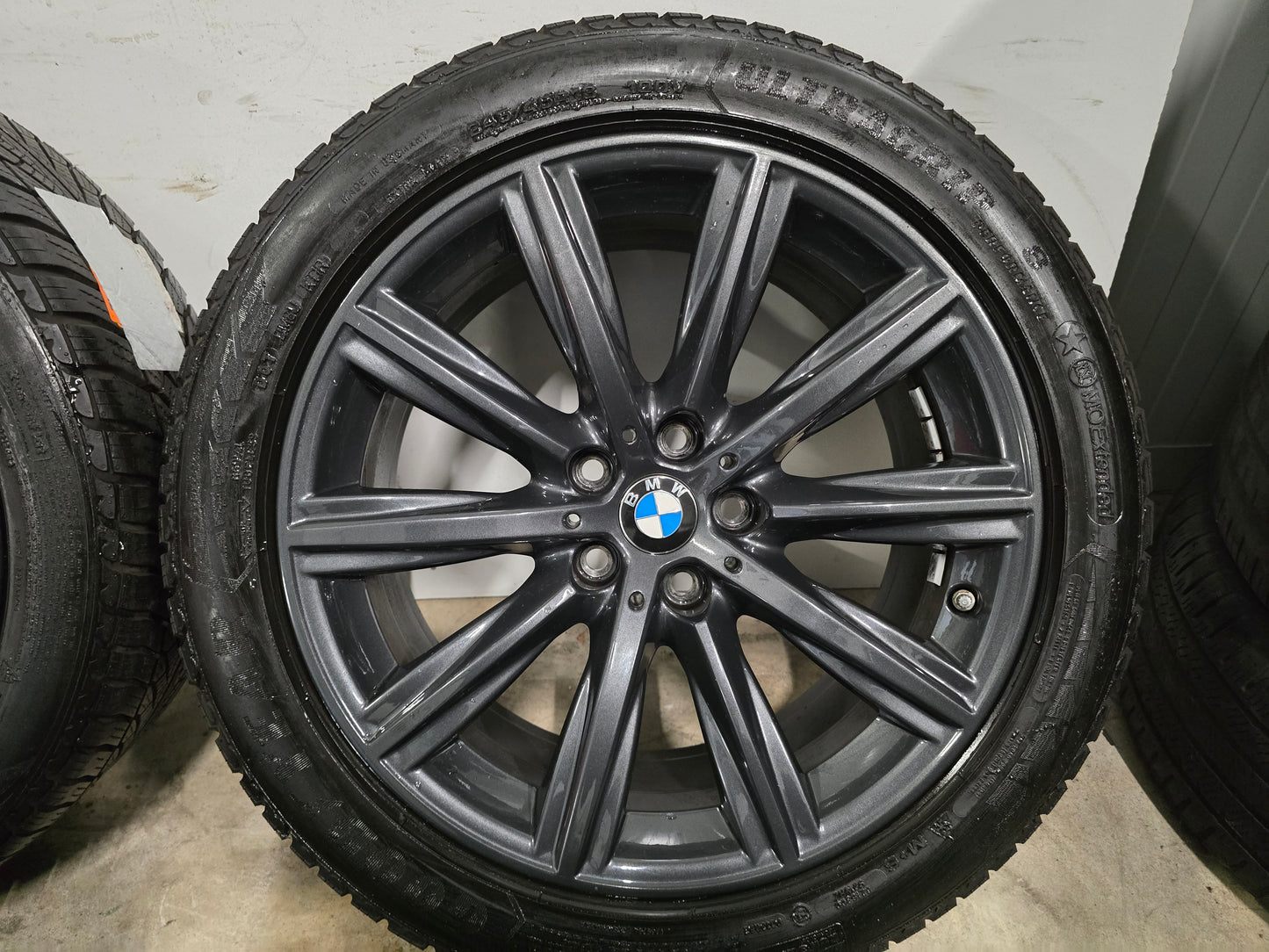 Nieuw BMW 5 serie G30 G31 i4 18 inch 684 Winterbanden