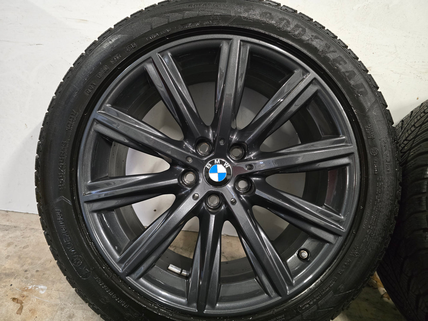 Nieuw BMW 5 serie G30 G31 i4 18 inch 684 Winterbanden