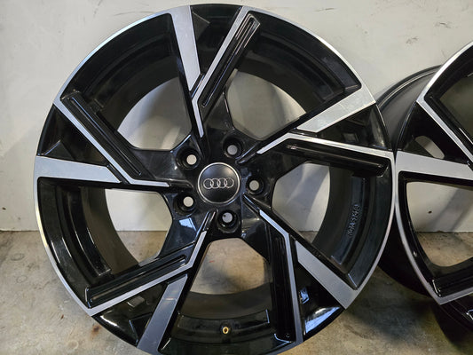 Audi A3 VW Passat Golf 18 inch 5x112 zwart velgen gepolijst