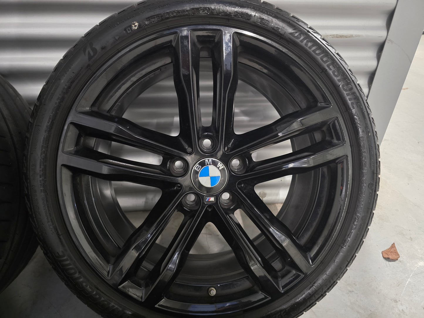 Originele BMW F30 F31 F32 19 inch 704-M Breedset Zomerbanden 5x120 zwart