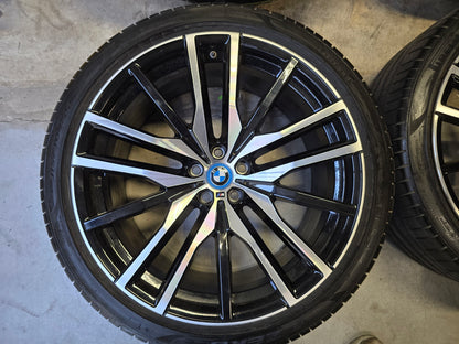 BMW X5 G05 X6 G06 22 inch Breedset 742M Zomerbanden