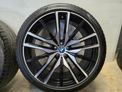 BMW X5 G05 X6 G06 22 inch Breedset 742M Zomerbanden