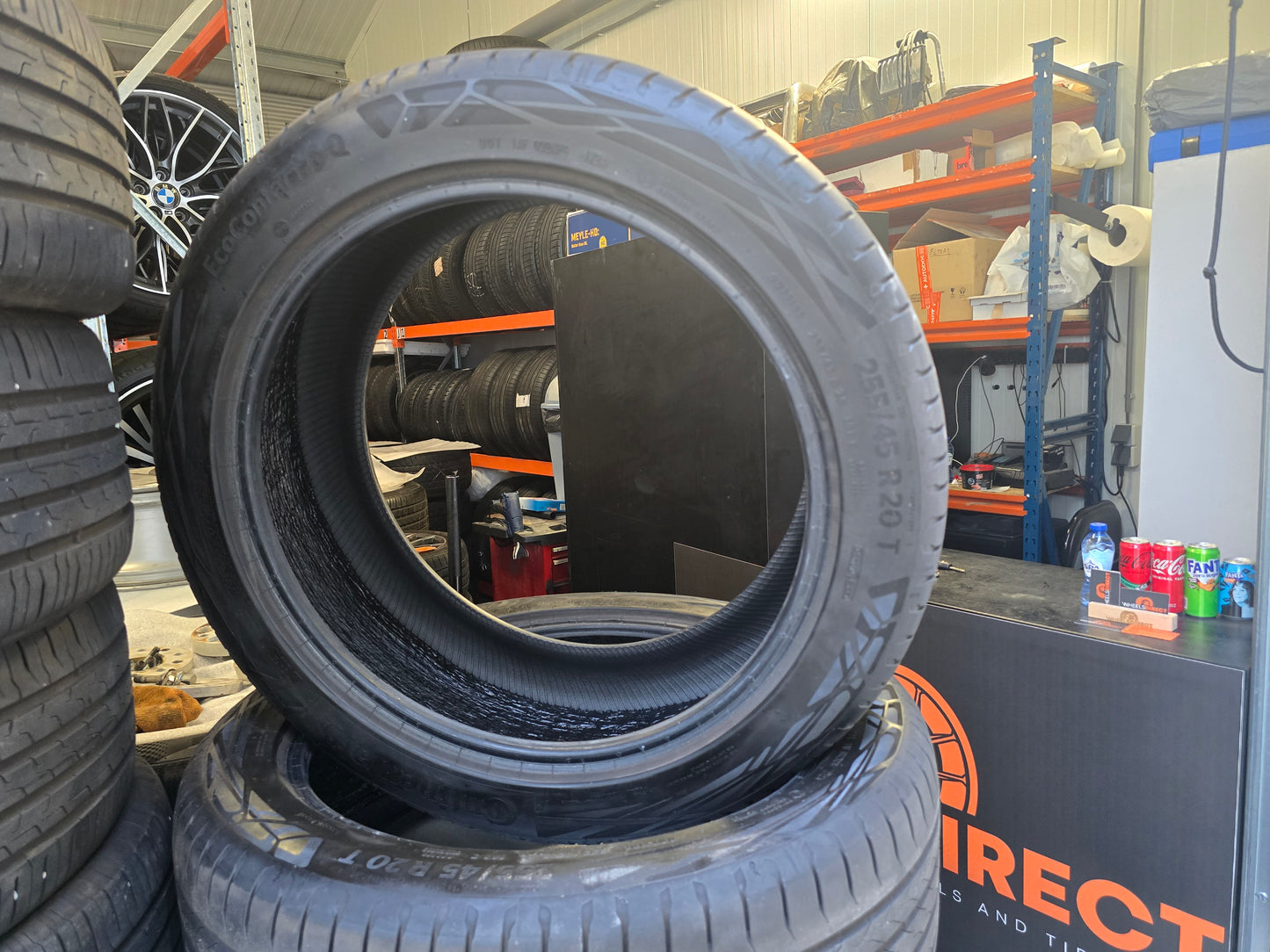 2x Zomerbanden 255/45 R20 Continental 5.5mm DOT1724