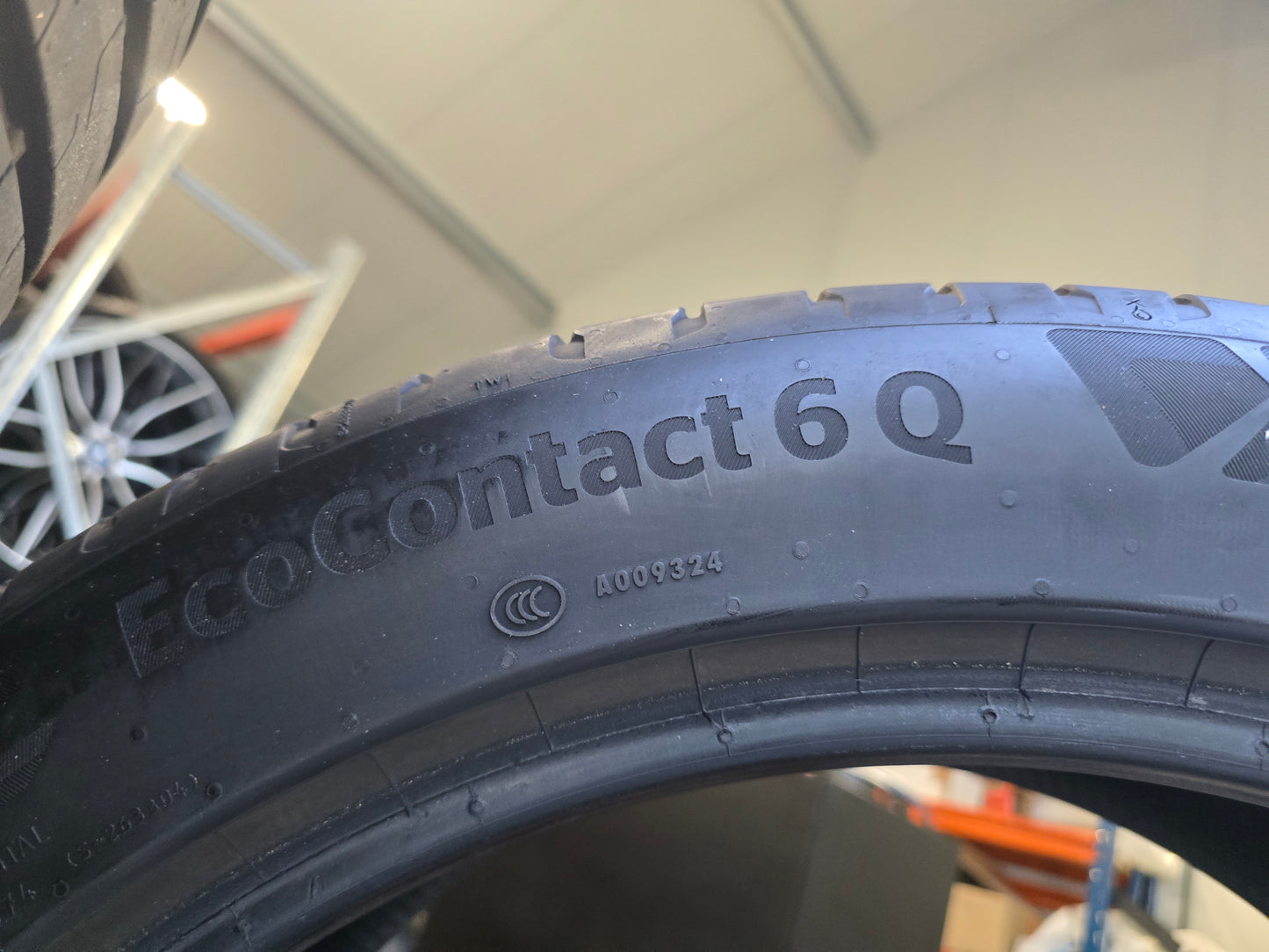 2x Zomerbanden 255/45 R20 Continental 5.5mm DOT1724