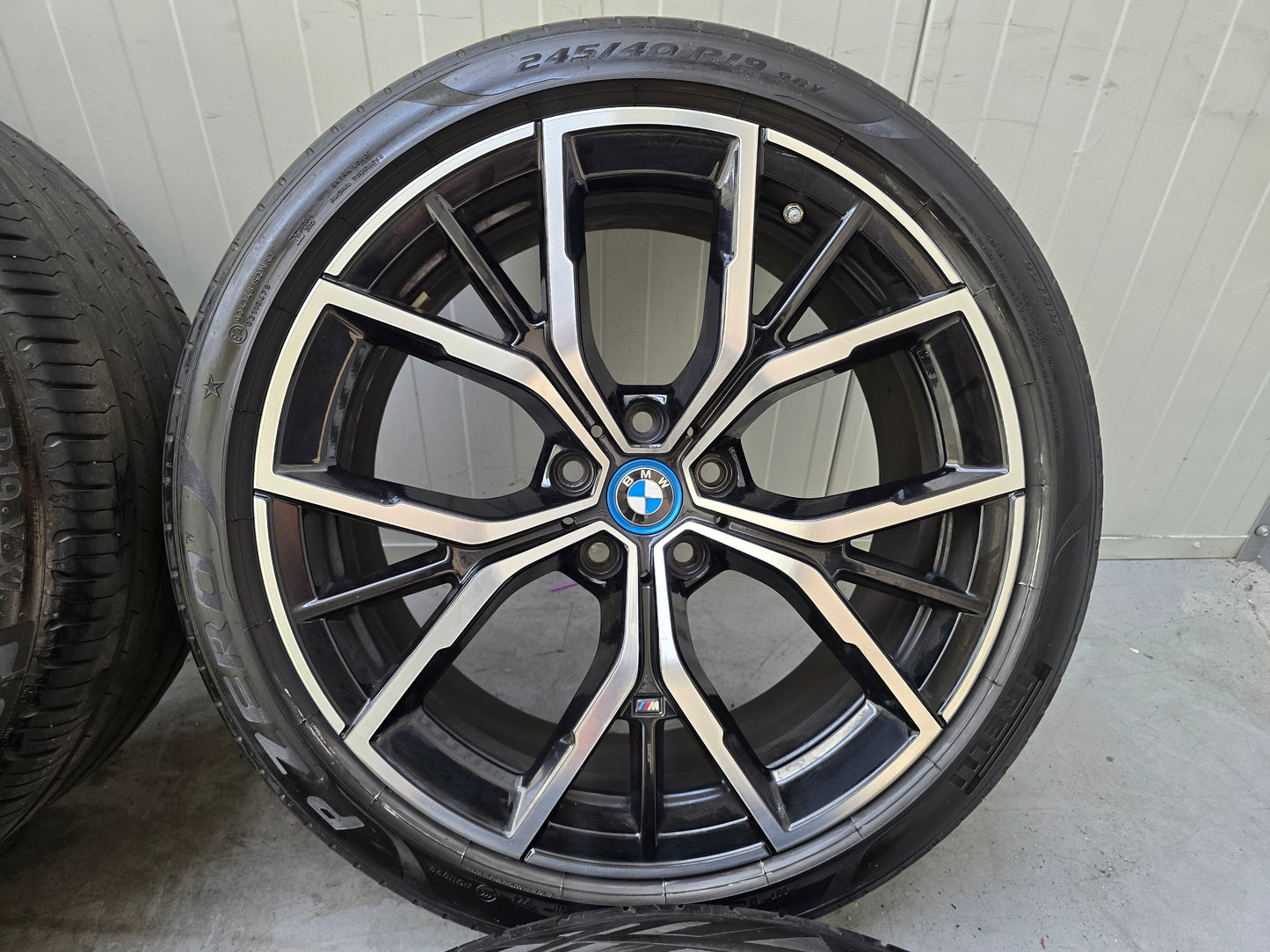 BMW 5 serie G30 G31 G60 G61 845M 19 inch breedset zomerbanden