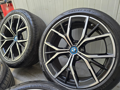 BMW 5 serie G30 G31 G60 G61 845M 19 inch breedset zomerbanden