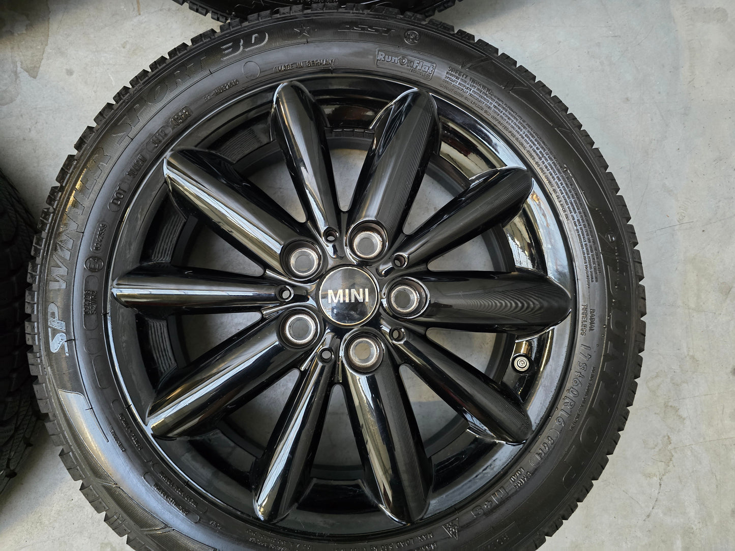 Mini Electric / Cooper / One Winterbanden 16 inch 5x112