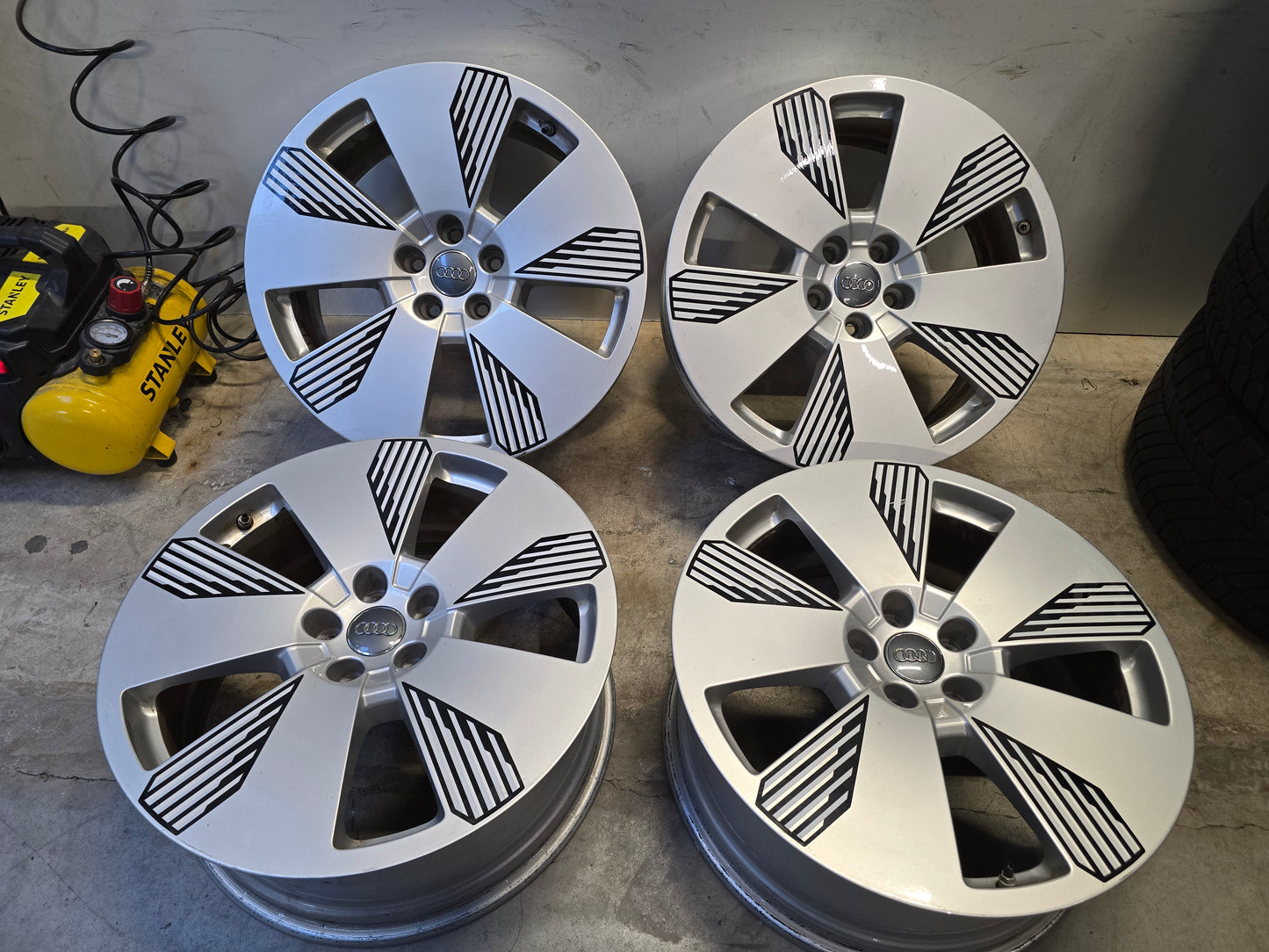 Demo Audi Q3 A5 A6 E-Tron 19 inch velgen Audi Sport