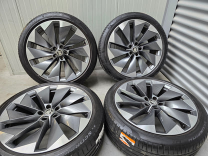 Skoda Enyac Betria Supernova 21 inch velgen zomerbanden breedset