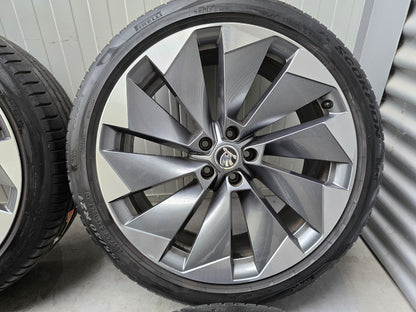 Skoda Enyac Betria Supernova 21 inch velgen zomerbanden breedset