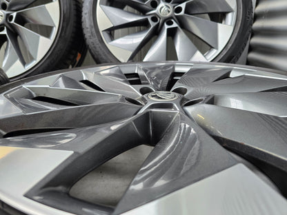 Skoda Enyac Betria Supernova 21 inch velgen zomerbanden breedset