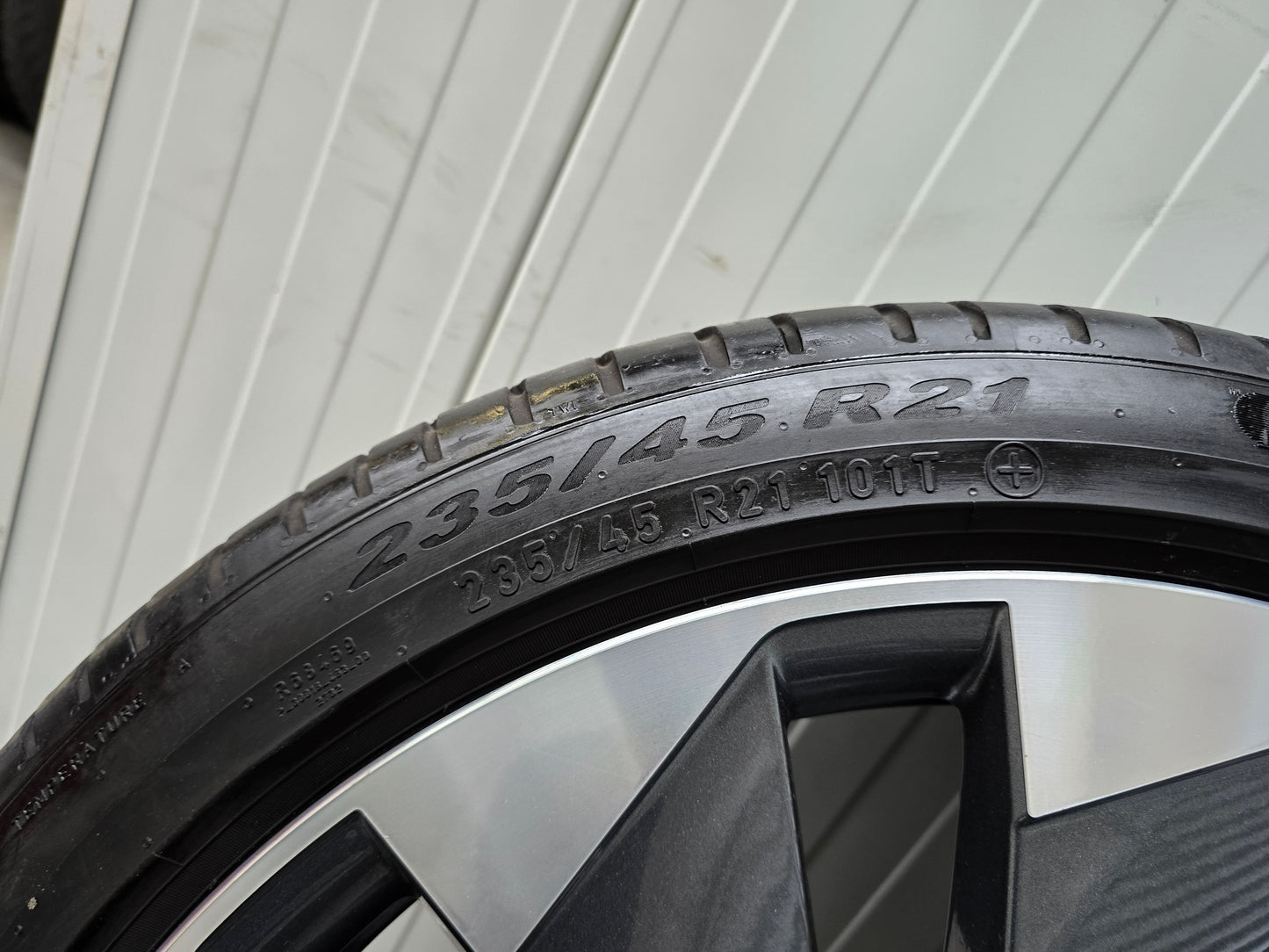 Skoda Enyac Betria Supernova 21 inch velgen zomerbanden breedset