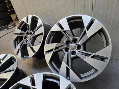 Demo Audi A6 Q3 A5 E-Tron 20 inch velgen Audi Sport