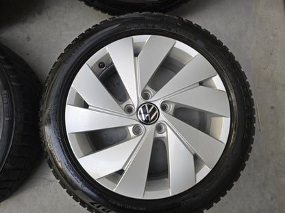 VW Caddy Golf Passat Jetta Audi A3 17 inch winterbanden 5x112 7mm