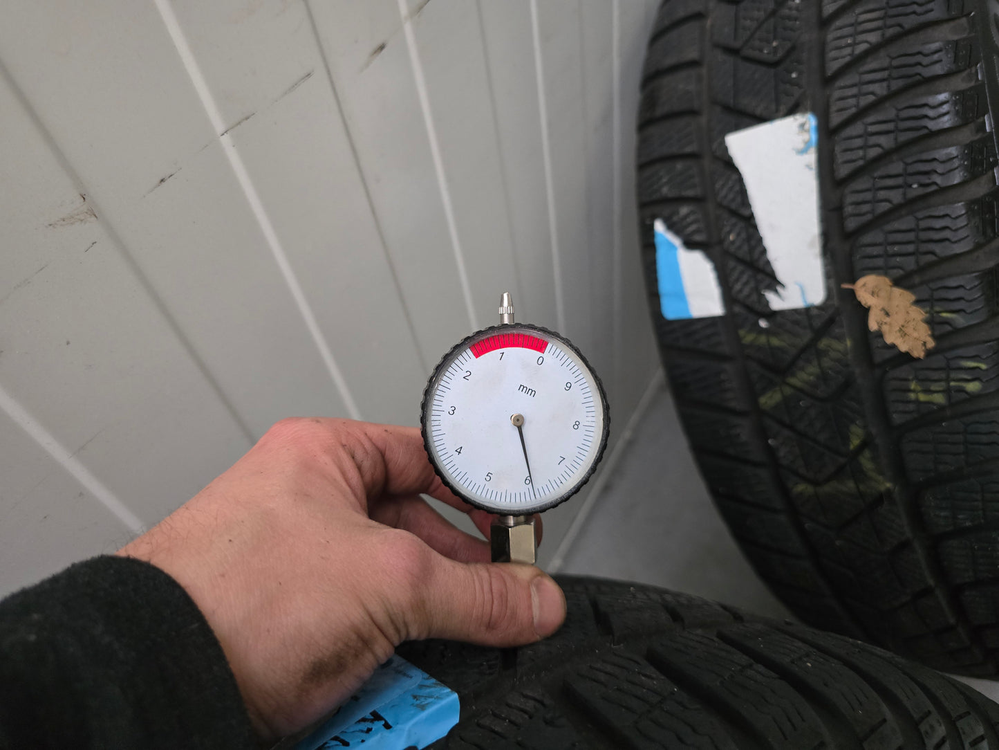 VW Caddy Golf Passat Jetta Audi A3 17 inch winterbanden 5x112 7mm