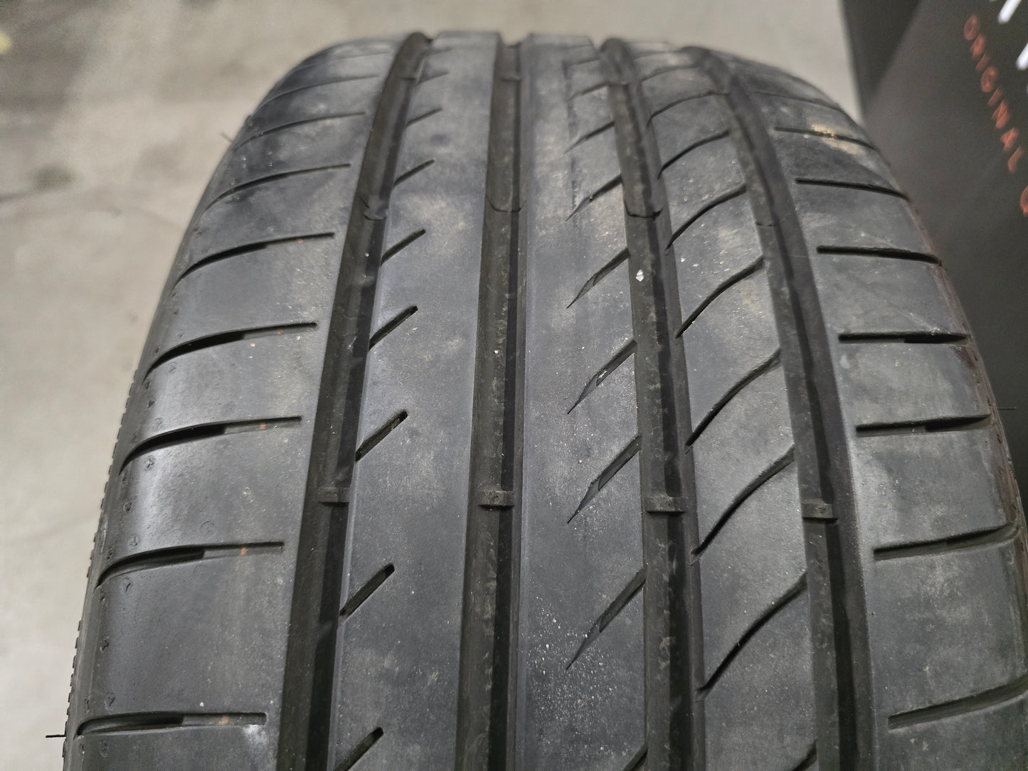 2x Goodyear Eagle F1 zomerbanden 255/35R20 97Y XL * NIEUW